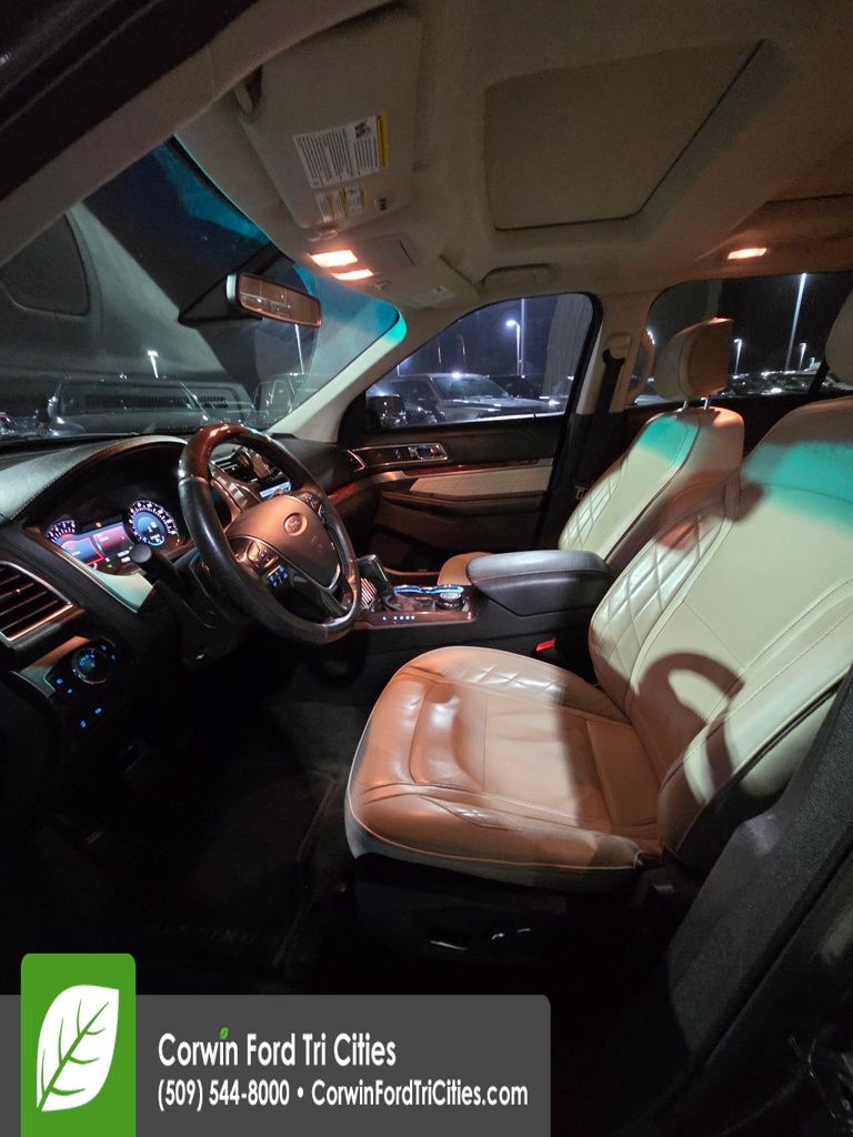 2016 Ford Explorer Platinum photo 3
