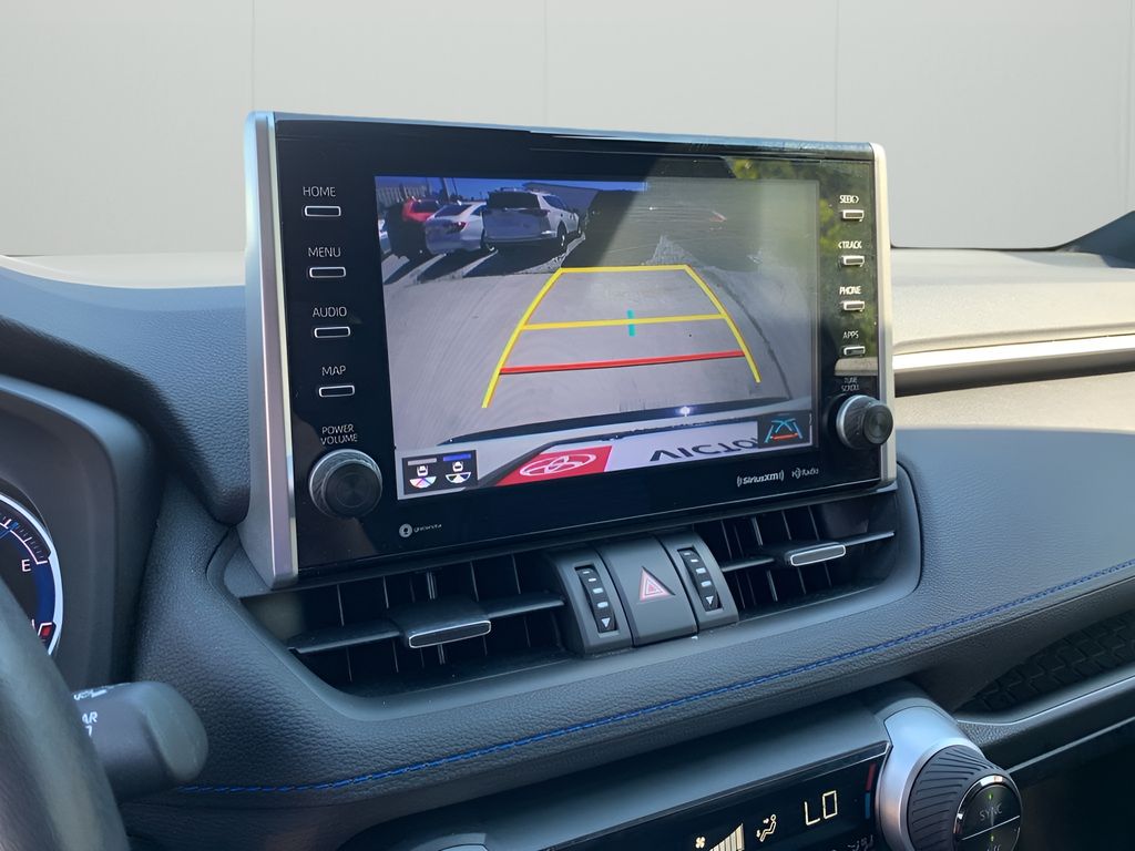 2022 Toyota RAV4 Hybrid XSE photo 17