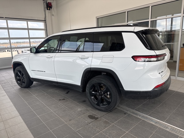 2023 Jeep Grand Cherokee Altitude photo 3