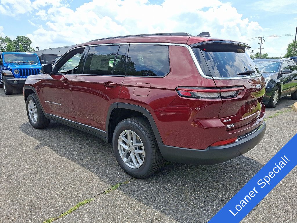 2025 Jeep Grand Cherokee Laredo X photo 3