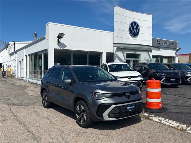 2025 Volkswagen Taos SE photo 13