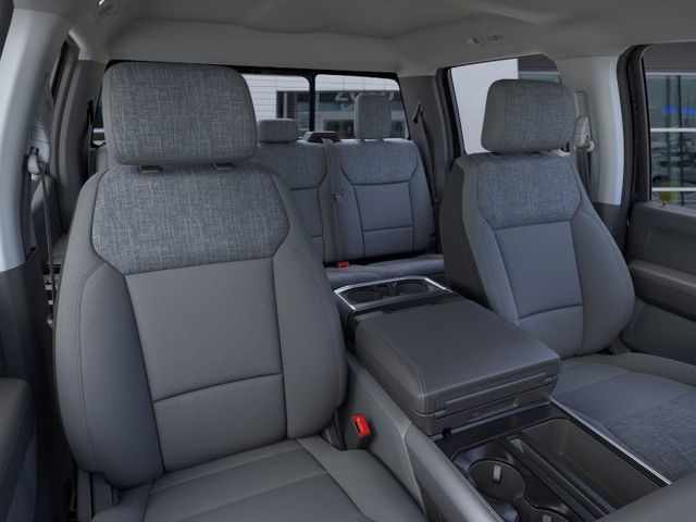 2025 Ford F-150 XLT photo 8