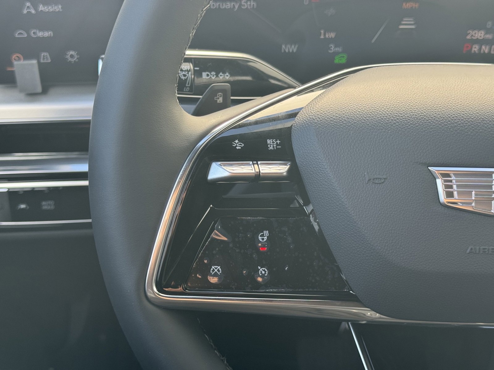 2025 Cadillac Lyriq Luxury photo 15