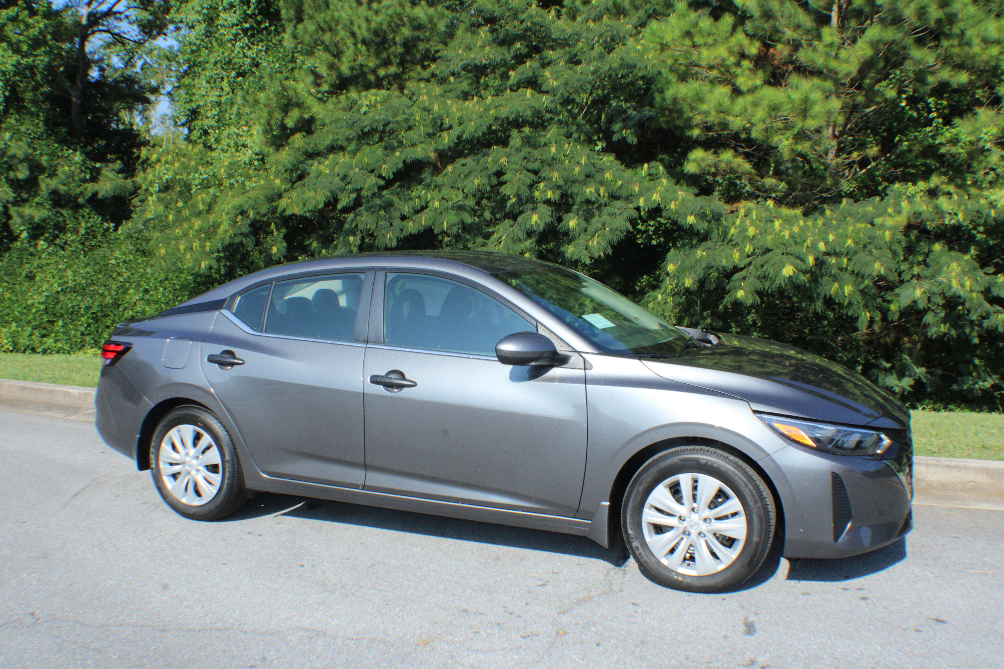 2025 Nissan Sentra S's photo