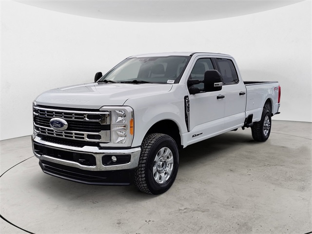 2023 Ford F-350 Super Duty XLT's photo