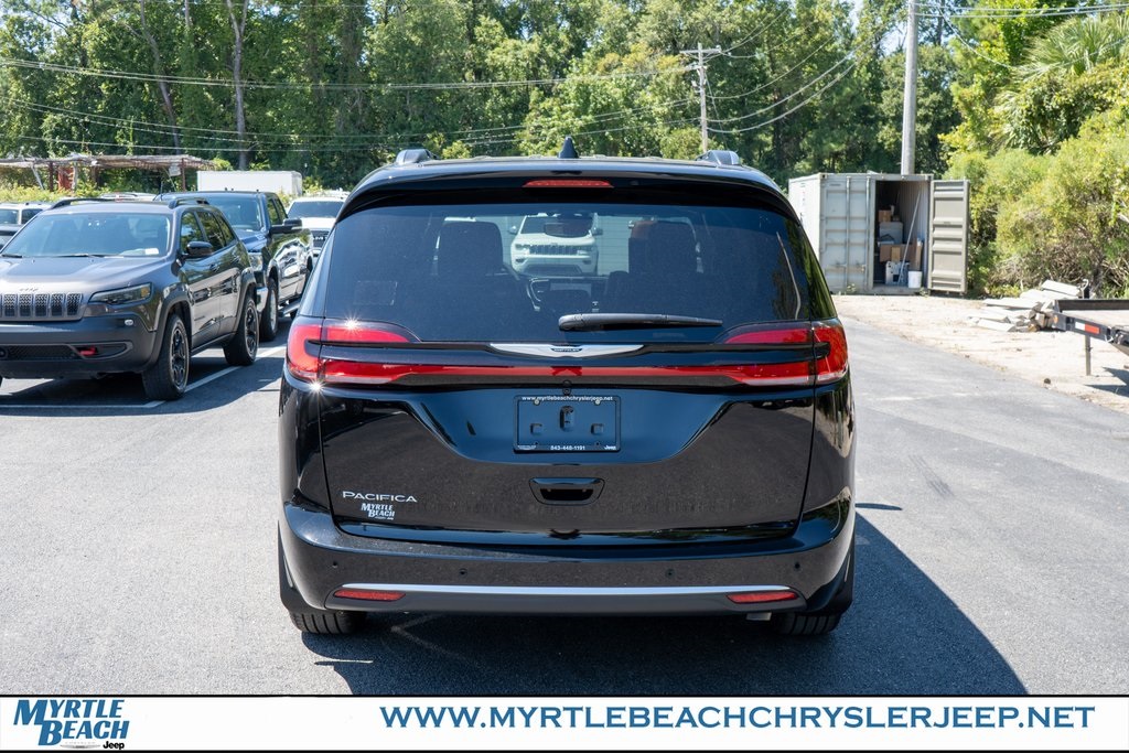 2026 Chrysler Pacifica Pinnacle photo 5