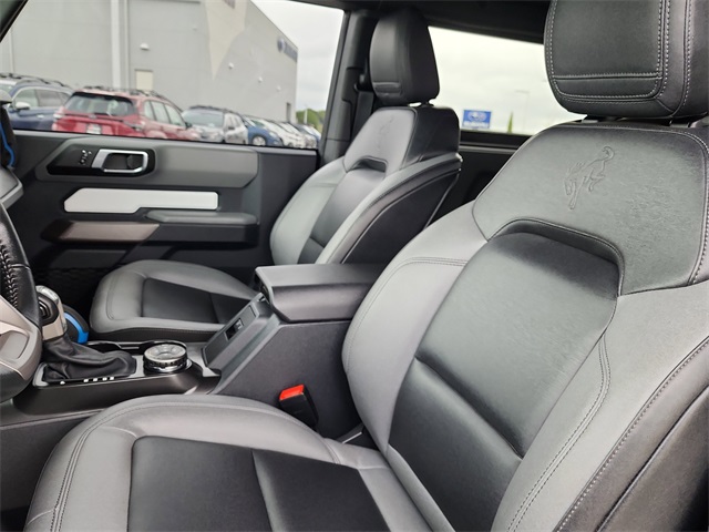 2023 Ford Bronco Black Diamond photo 8
