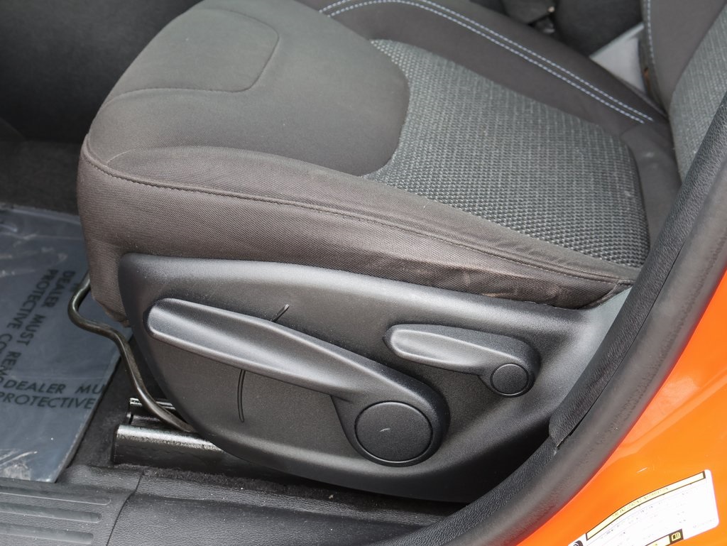 2021 Jeep Cherokee Latitude photo 21