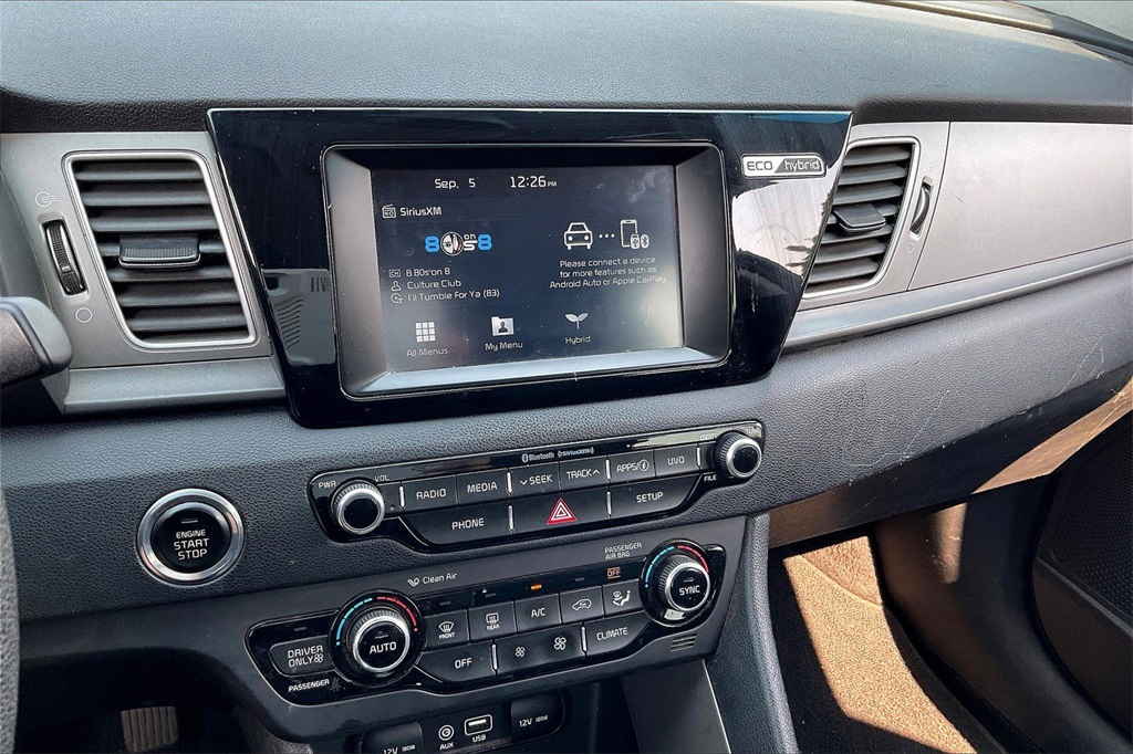 2018 Kia Niro LX photo 11