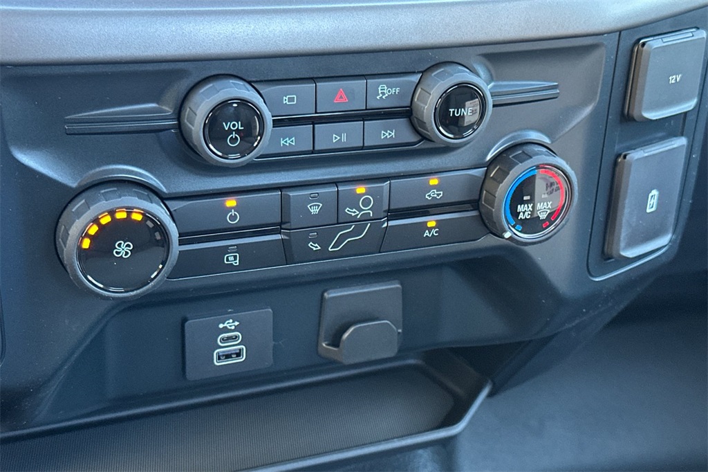 2025 Ford F-150 XL photo 18