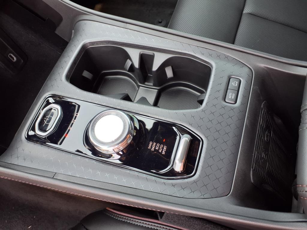 2025 Jeep Wagoneer S Launch Edition photo 10