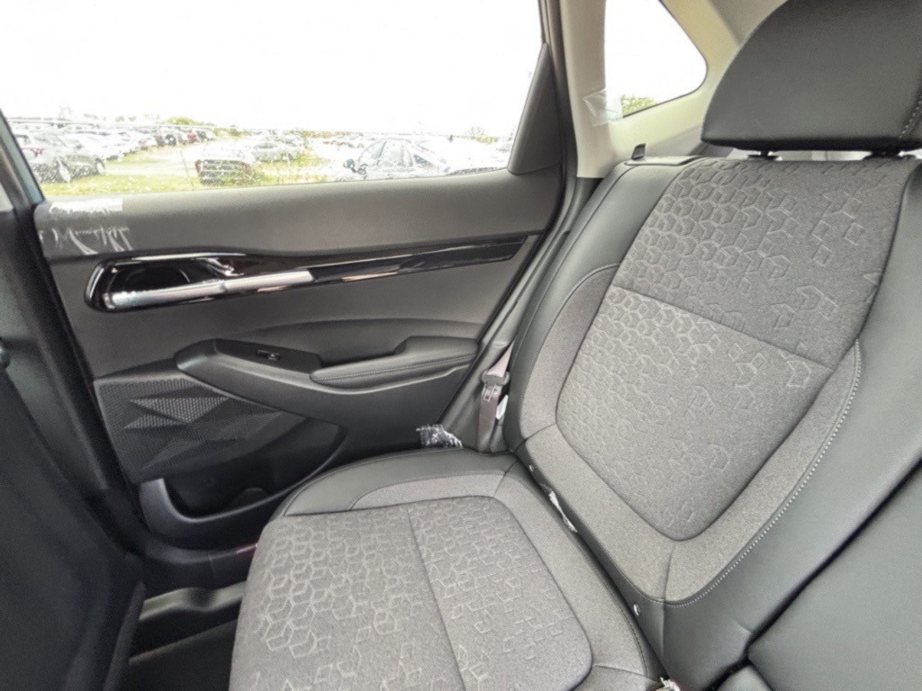 2026 Kia Seltos S photo 6