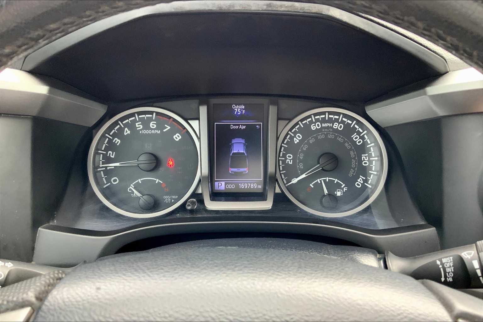 2019 Toyota Tacoma SR5 photo 22