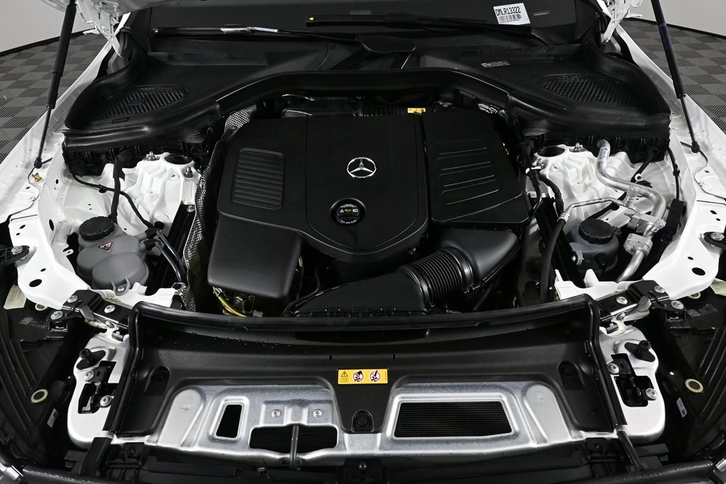 2025 Mercedes Benz GLC 300 photo 30