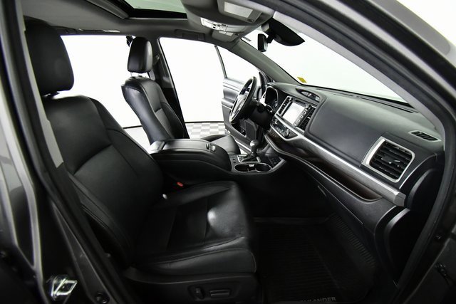 2018 Toyota Highlander Limited photo 16