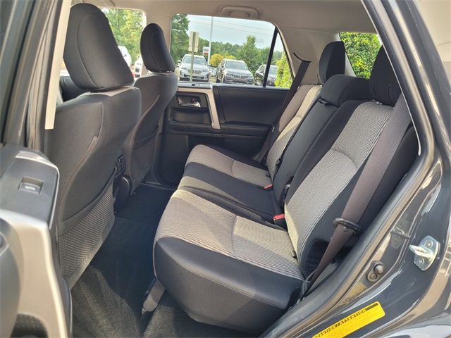 2024 Toyota 4Runner SR5 4WD photo 9