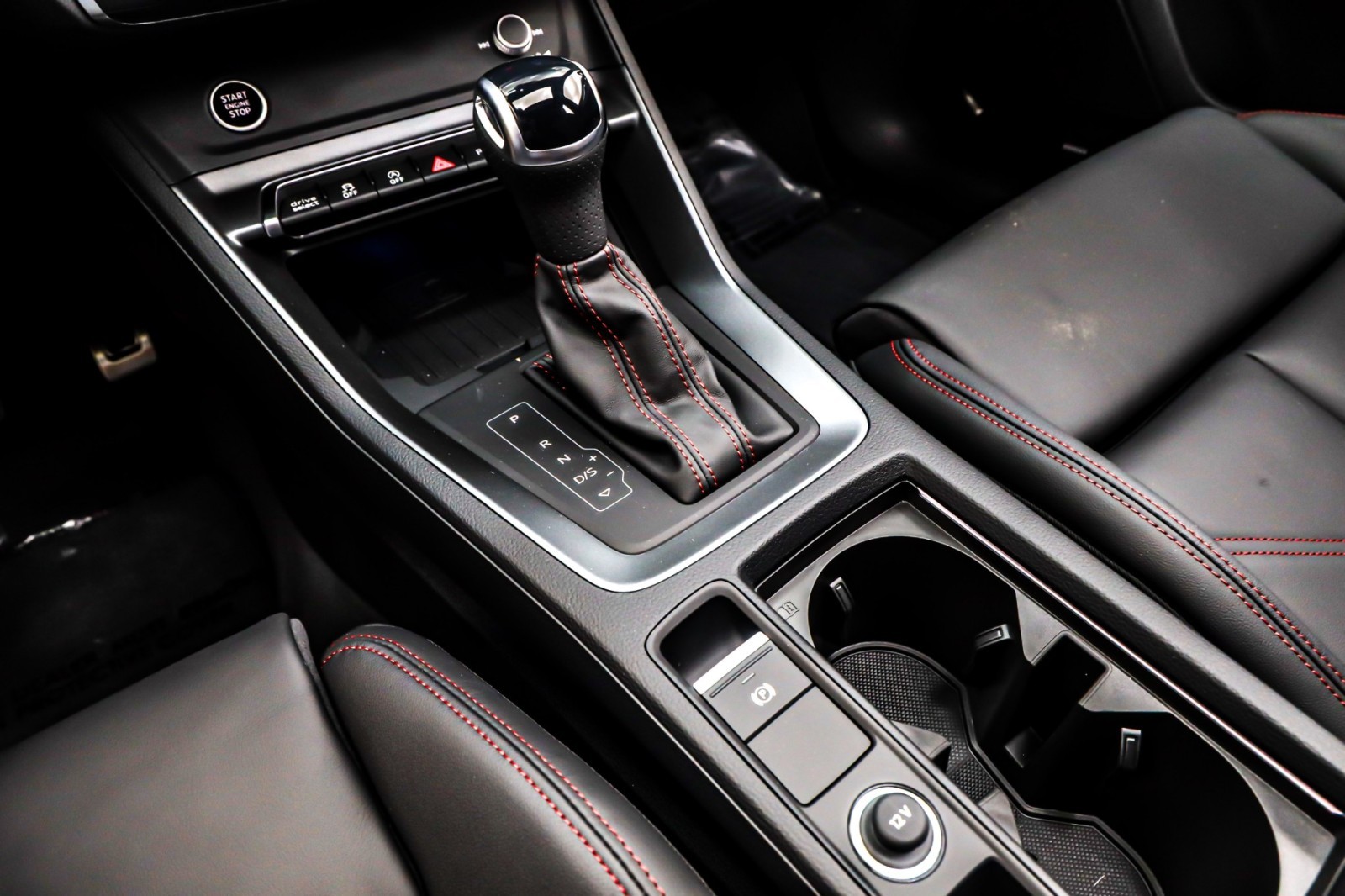 2025 Audi Q3 S line Premium Plus 45 TFSI photo 3