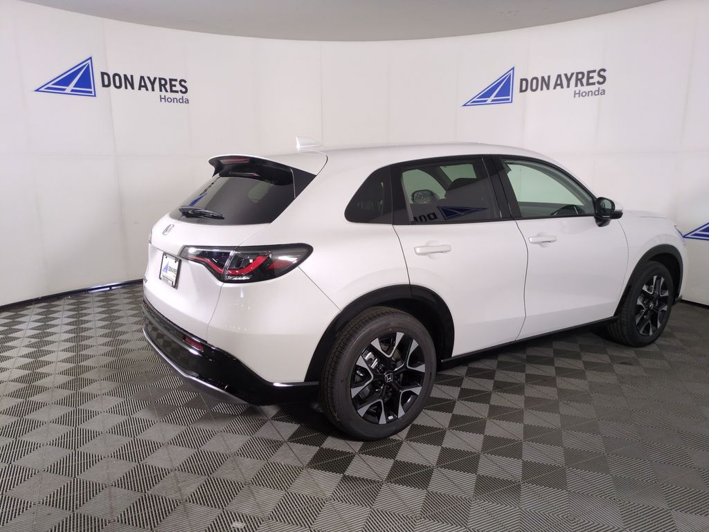 2026 Honda HR-V EX-L photo 4