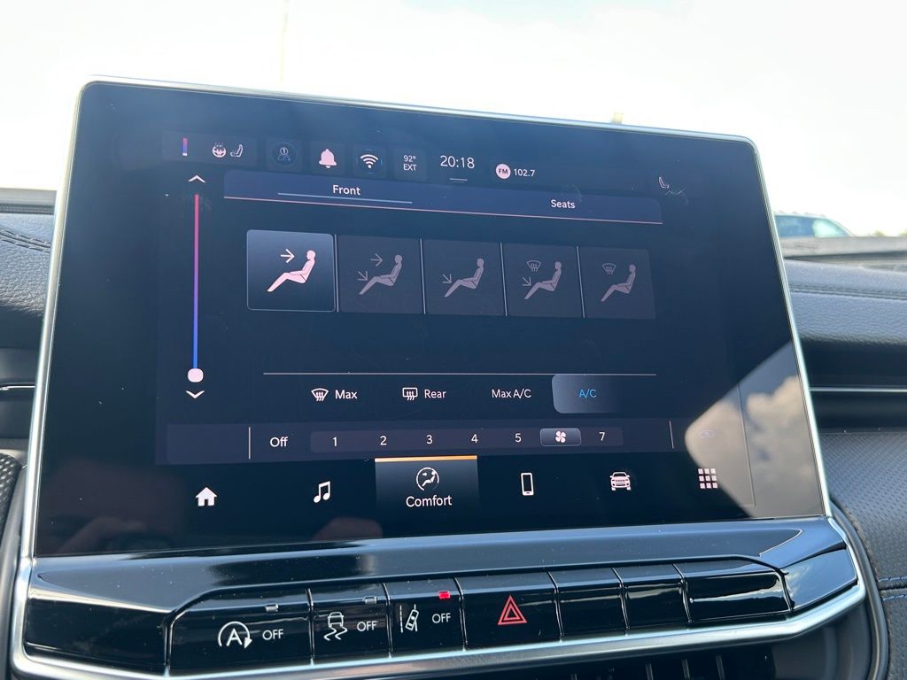 2026 Jeep Compass Latitude Altitude photo 44