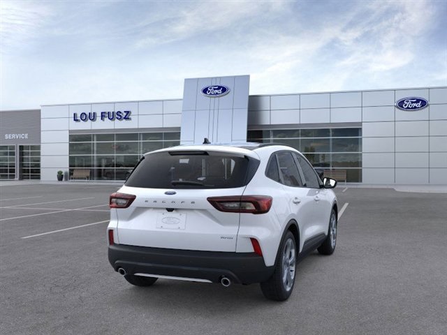 2025 Ford Escape ST-Line photo 7