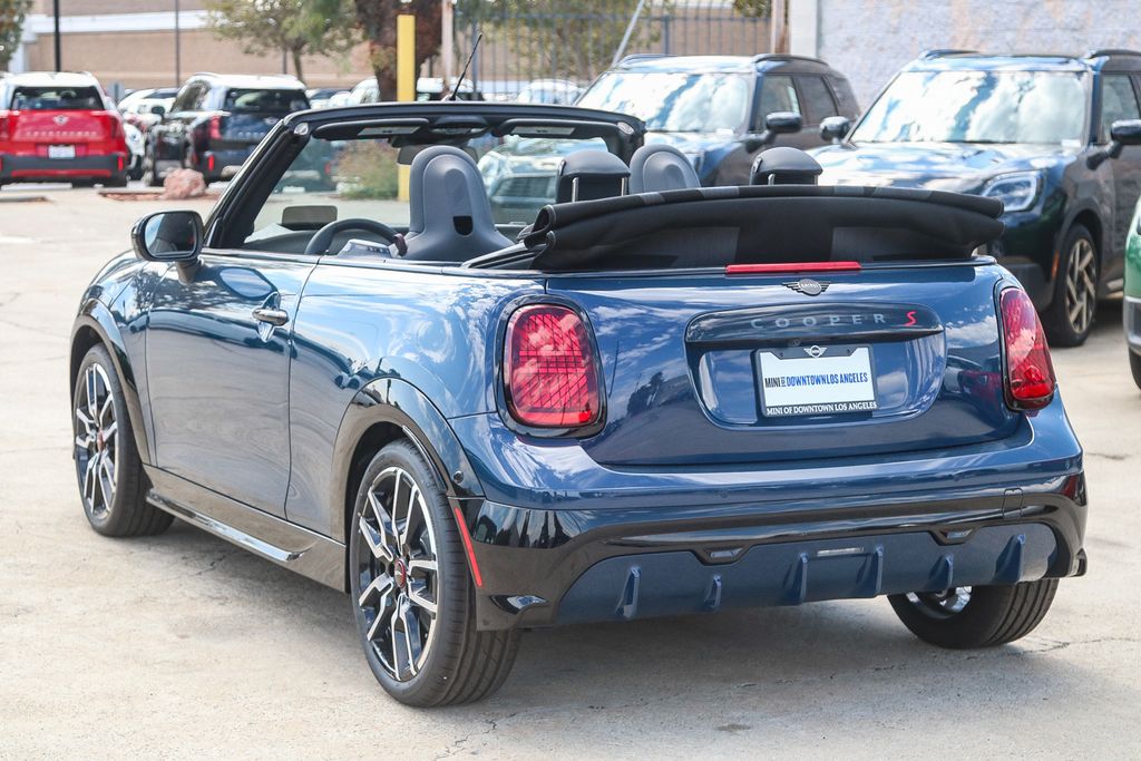 2026 Mini Cooper Convertible Iconic photo 12
