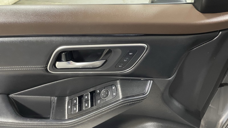 2021 Nissan Rogue Platinum photo 22