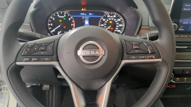 Used 2024 WHITE Nissan 2.5 SV image 16