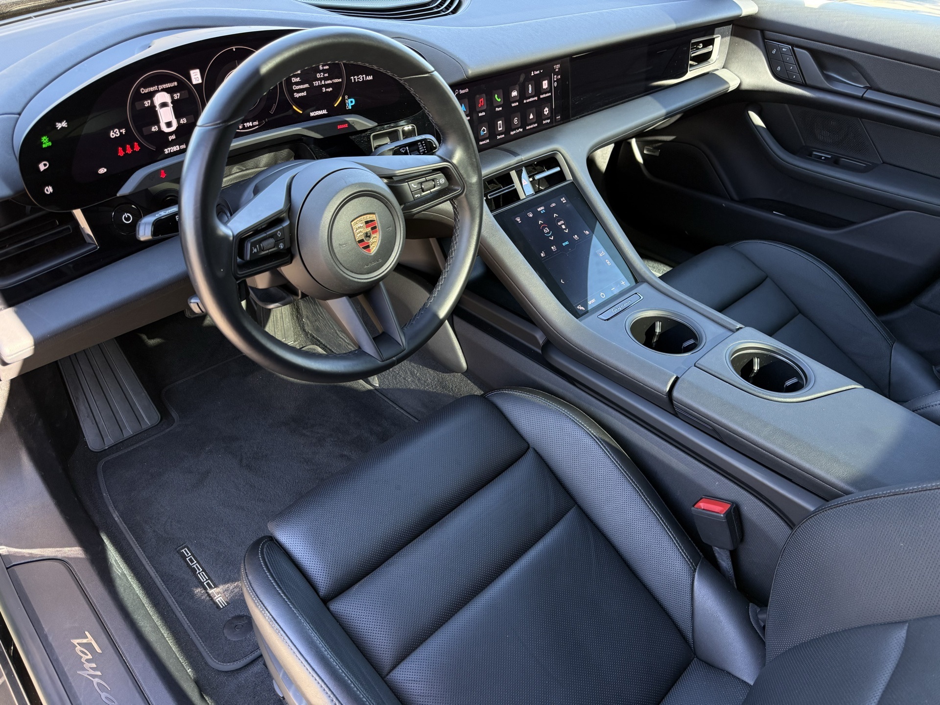 2023 Porsche Taycan photo 4