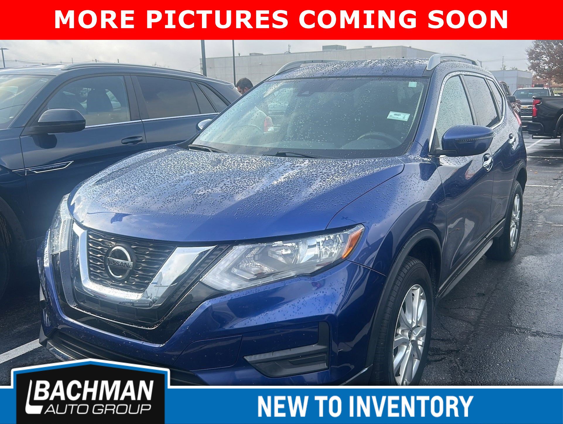 2020 Nissan Rogue SV photo 3