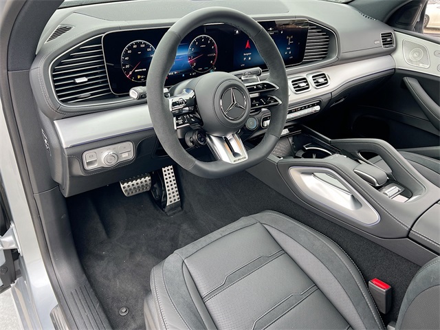 2025 Mercedes Benz GLE 53 AMG 4MATIC photo 3