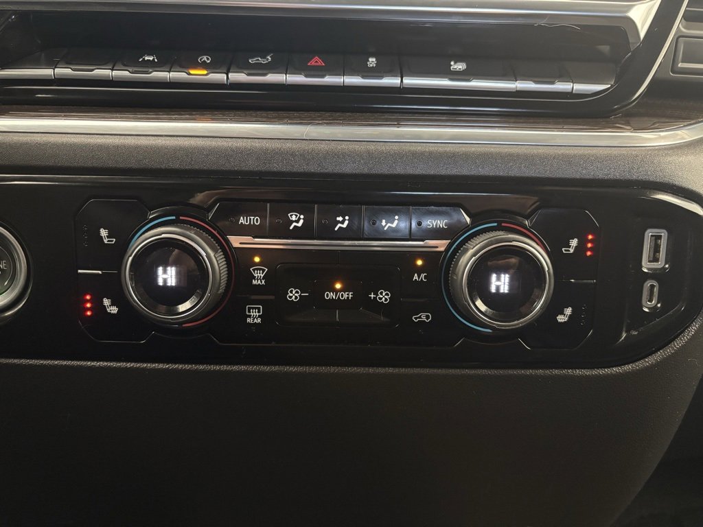 2023 Chevrolet Silverado 1500 LT photo 3