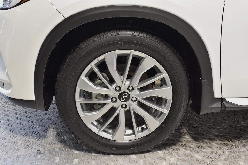 2025 Infiniti QX50 Luxe AWD photo 30
