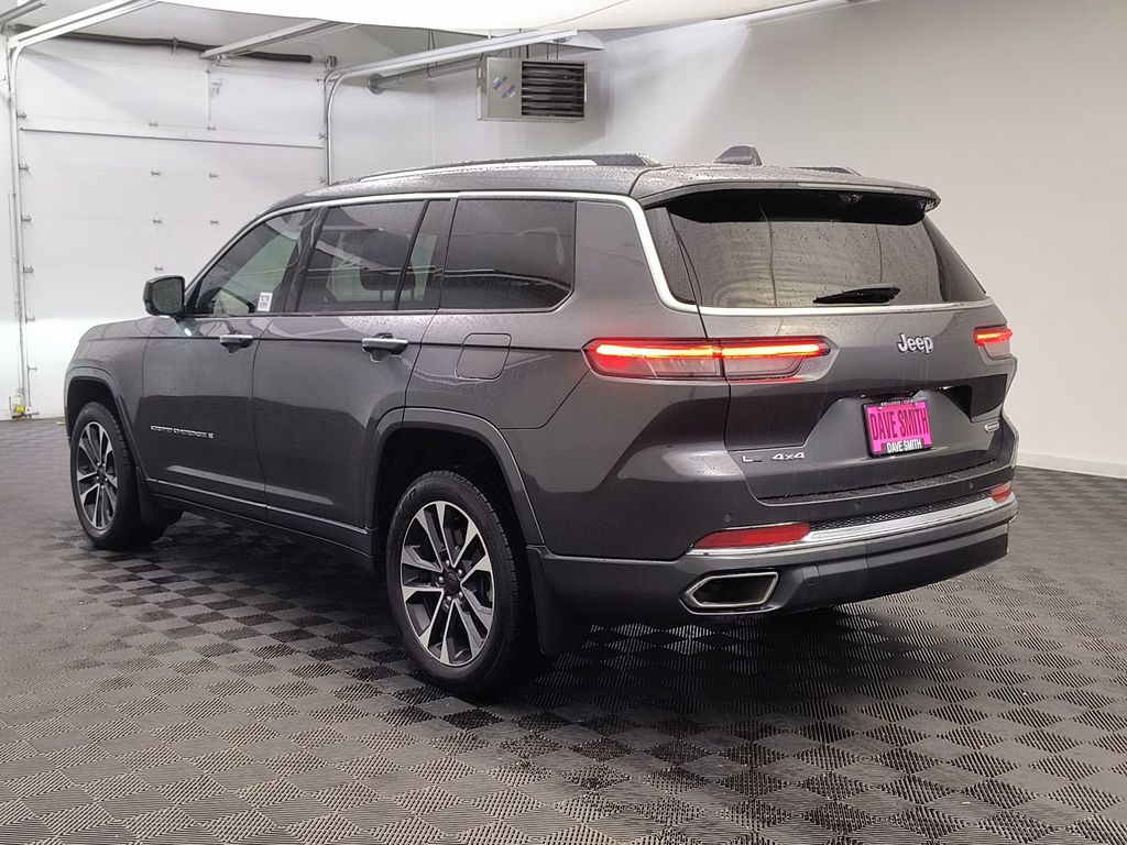 2021 Jeep Grand Cherokee Overland photo 2