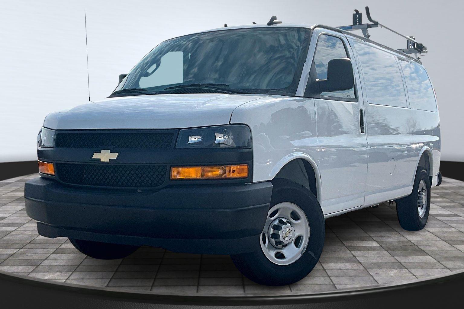 2025 Chevrolet Express Cargo Work Van's photo