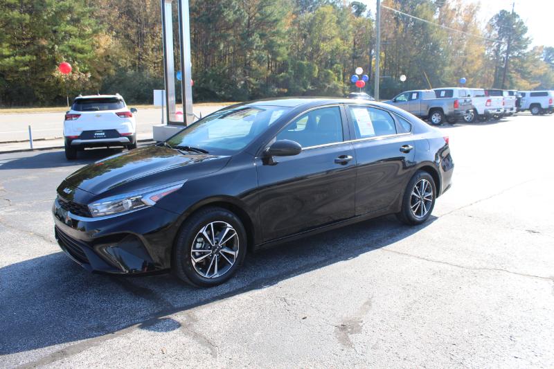 Used 2024 Kia Forte LXS with VIN 3KPF24AD5RE724087 for sale in Hamilton, AL