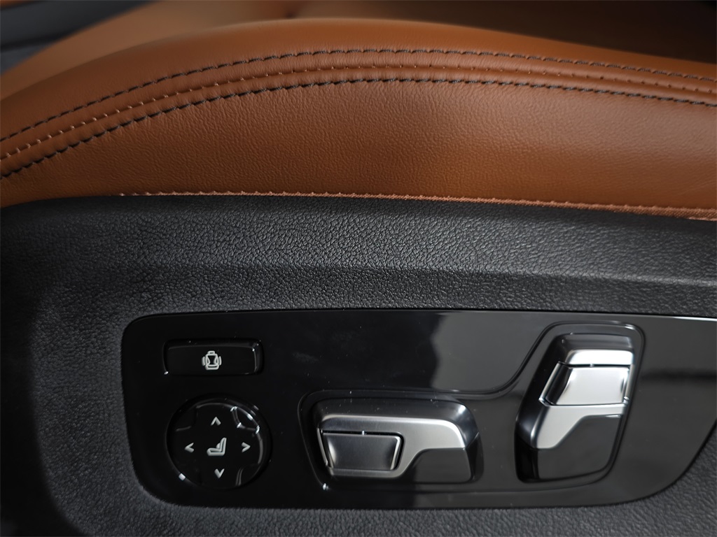 2026 Bmw X7 M60i photo 27