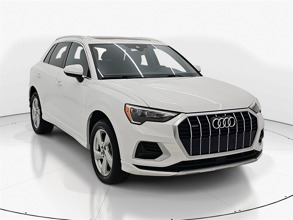 2021 Audi Q3 Premium photo 3