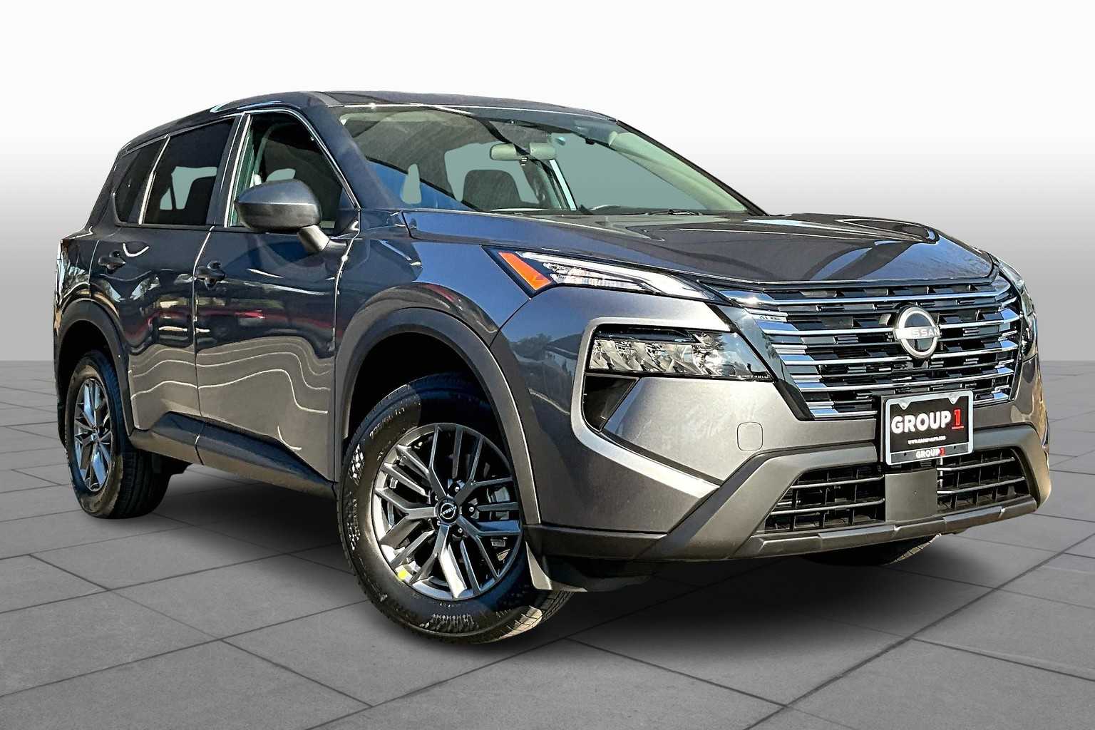 2026 Nissan Rogue S photo 2