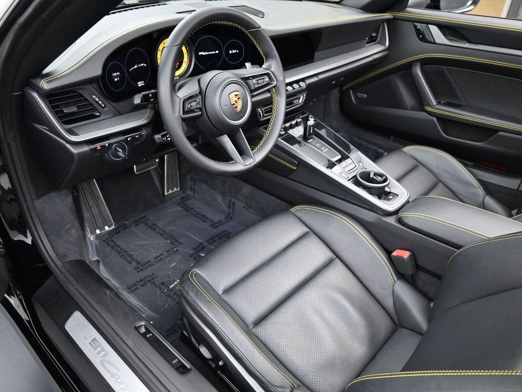 2021 Porsche 911 S photo 4