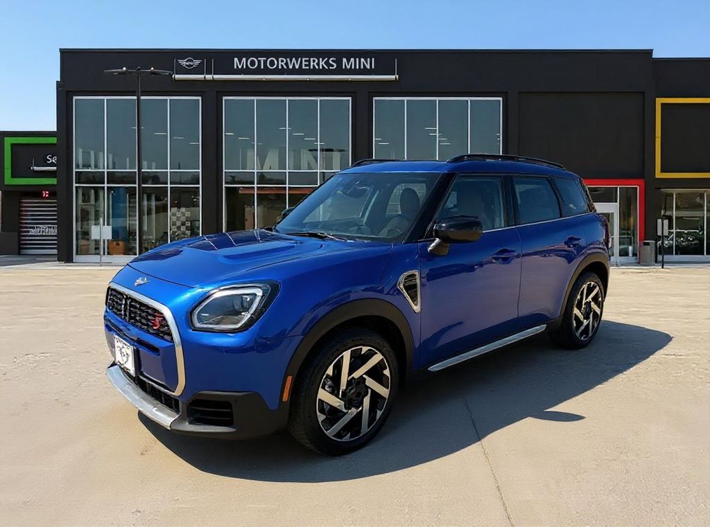 2025 MINI Countryman S's photo