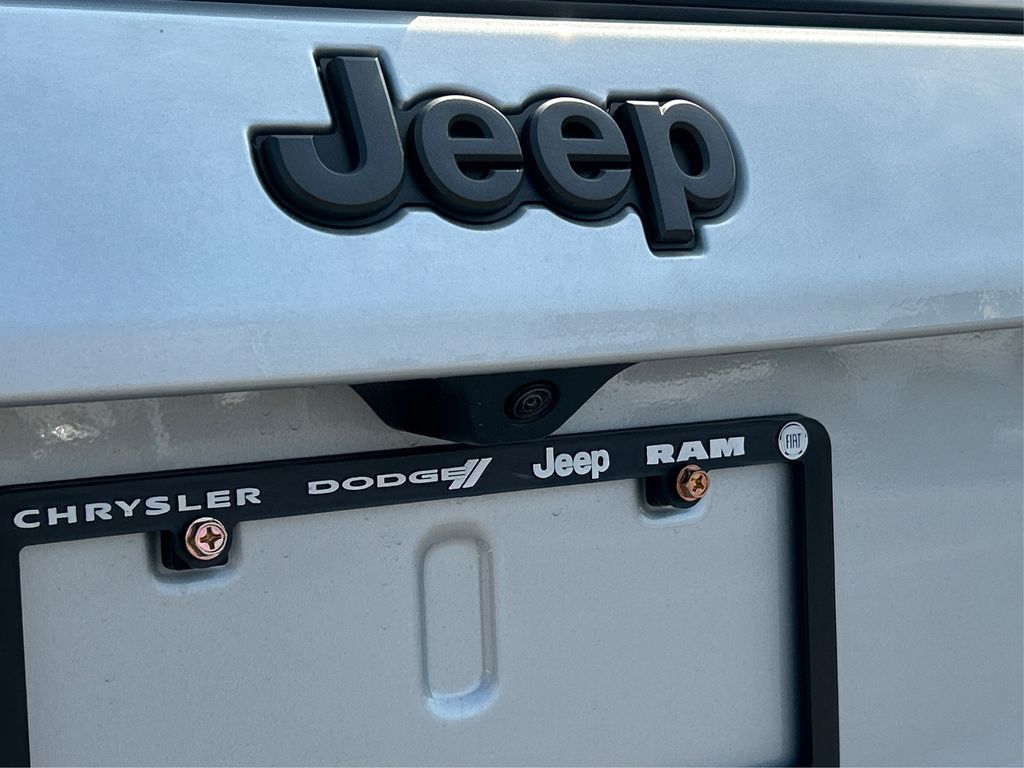2025 Jeep Compass Limited photo 15