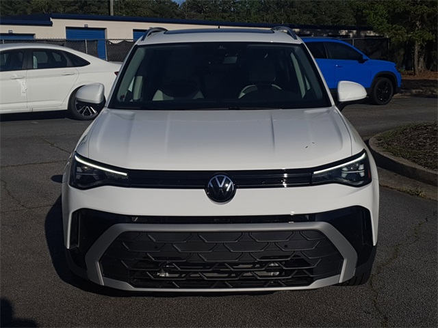 2025 Volkswagen Taos SE photo 2