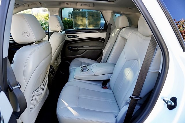 Used 2015 White Cadillac Premium image 17