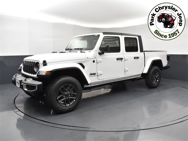 2025 Jeep Gladiator Sport photo 3