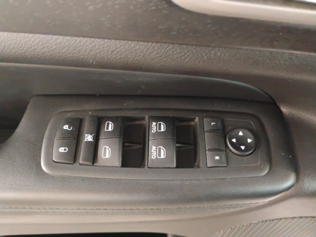 2018 Jeep Grand Cherokee Altitude photo 14
