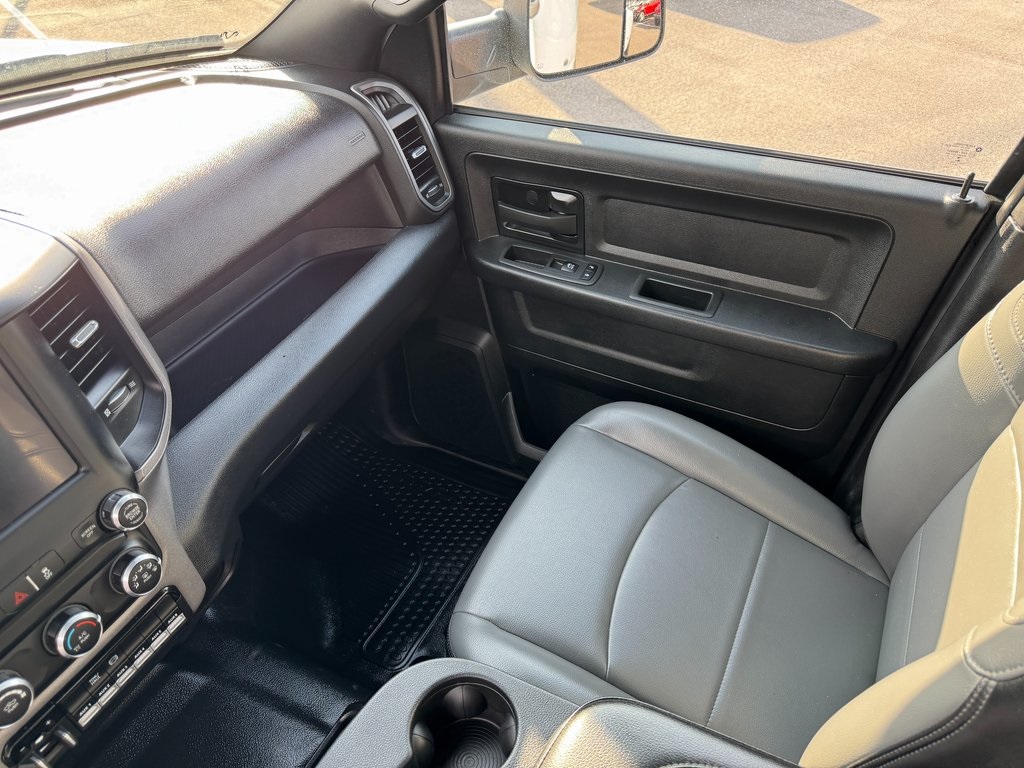 2022 Ram 3500 Tradesman photo 28