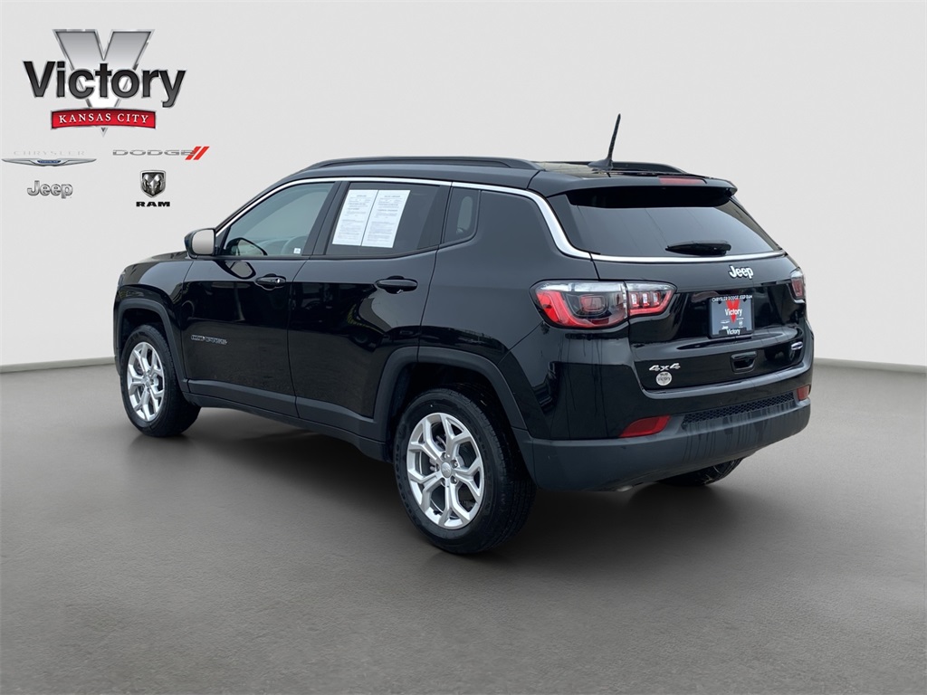 2024 Jeep Compass Latitude photo 4