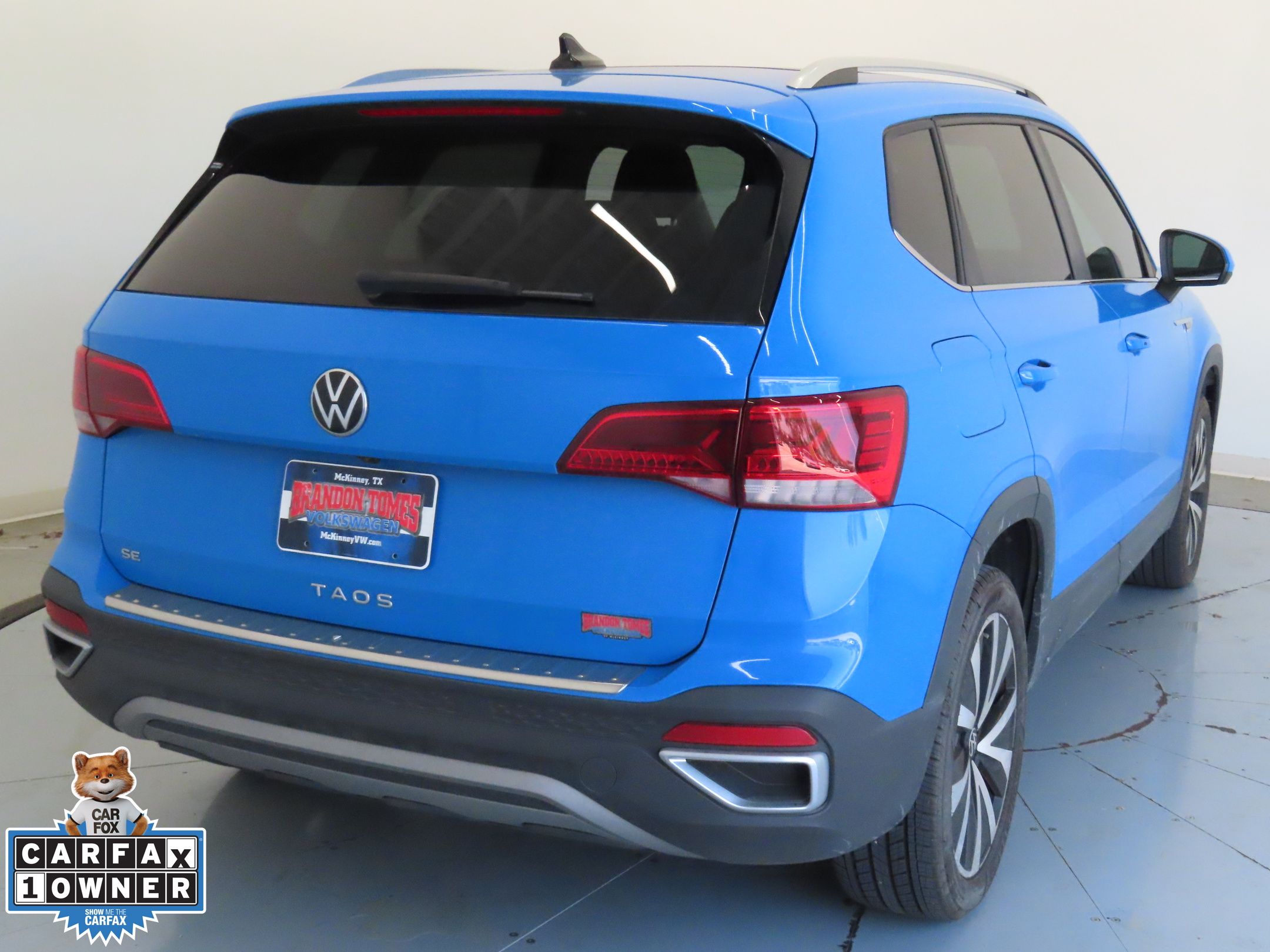 2024 Volkswagen Taos SE photo 3