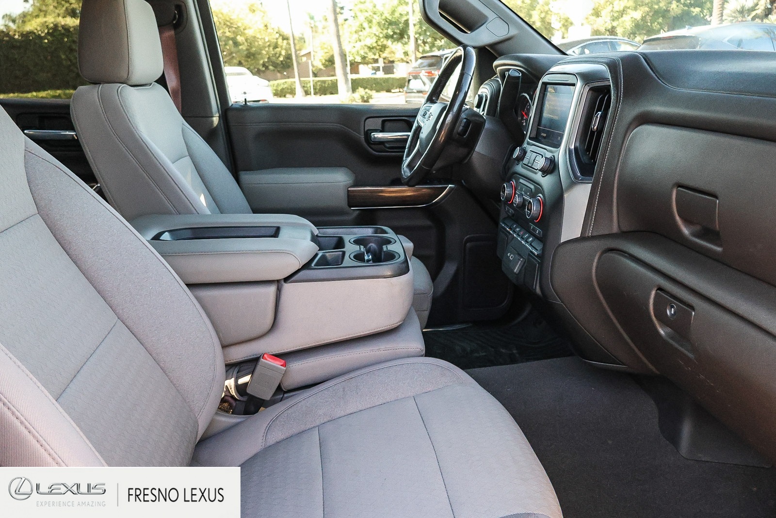 2020 Chevrolet Silverado 1500 RST photo 12