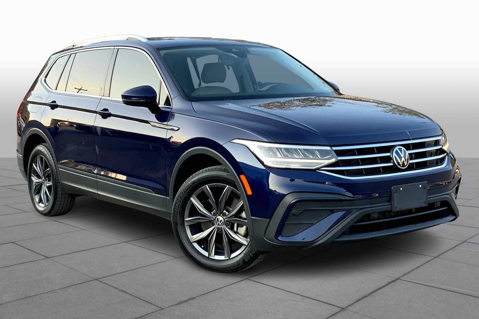 2022 Volkswagen Tiguan SE photo 2